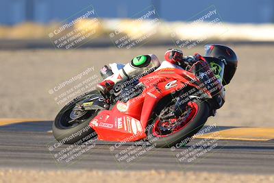 media/Nov-19-2023-CVMA (Sun) [[1f3d1b7ccb]]/Race 17 Amateur Supersport Middleweight/